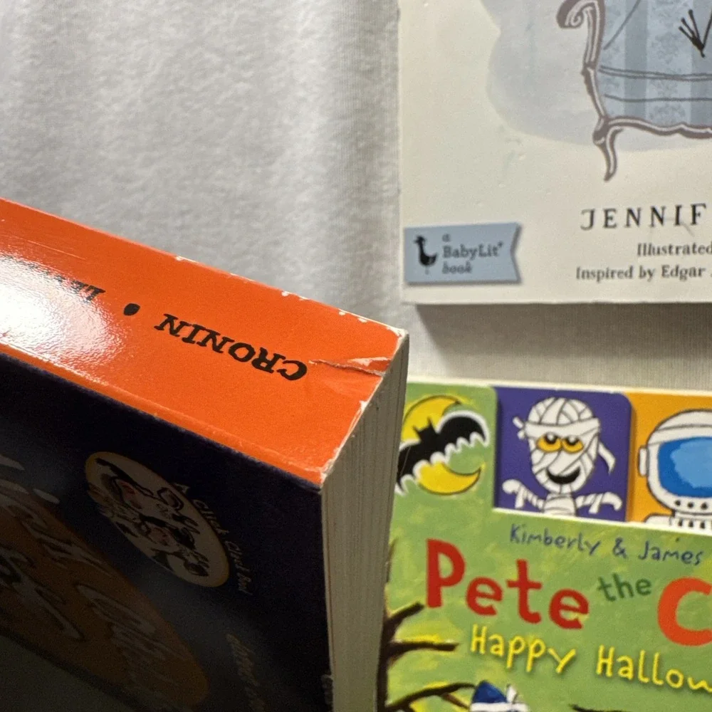 Lot of 3 Children's Halloween Books –‎ Click Clack Boo, Pete the Cat, Edgar